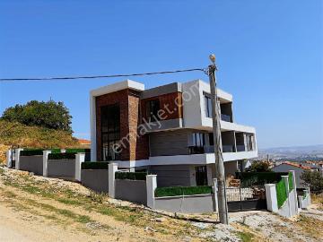 Ulucan'dan İnegöl Yeniceköy'de Satılık Fırsat Villa