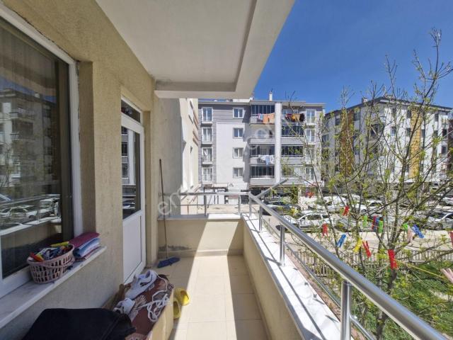 Ulukavak Mahallesi Çiftlik Caddesi Yakınında 3+1 Satılık Daire