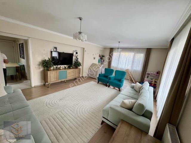 Ulukent Esmira Sitesinde Havuzlu 3+1 Satılık Daire