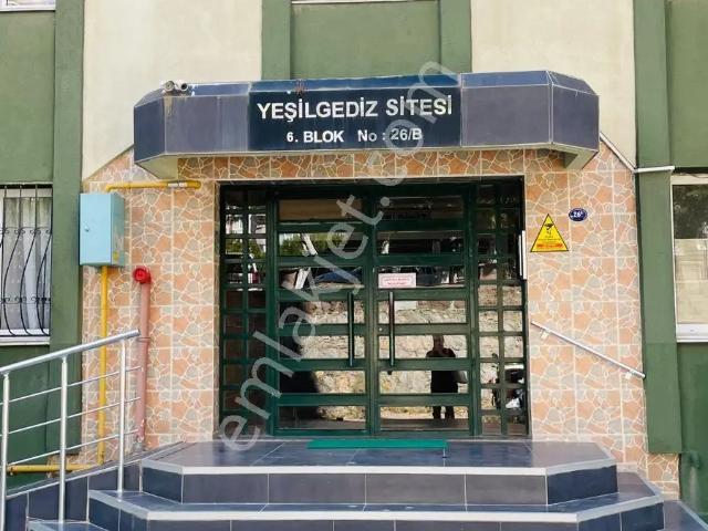 Ulukent'te Site İçerisinde 3+1 Manzaralı Satılık Daire
