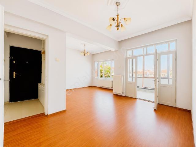 Uluönder Mh İ.inönüblv Ve Traway Durağı Yakını Kiralık 2+1 Daire