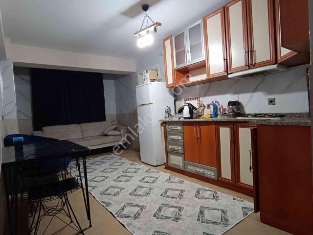 Ulus Işıkları Yakını Kiracılı 1+1 Eşyalı Satılık Apart
