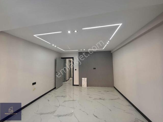 Ulusal Egemenlik Bulvarı Dibinde Lüx 2+1