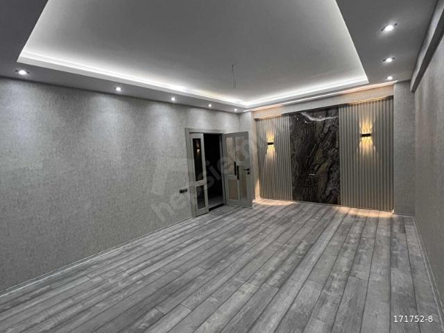 ULUSBEY DEN SİTE İÇERİSİNDE FULL DONANIMLI 2+1 ARA KAT