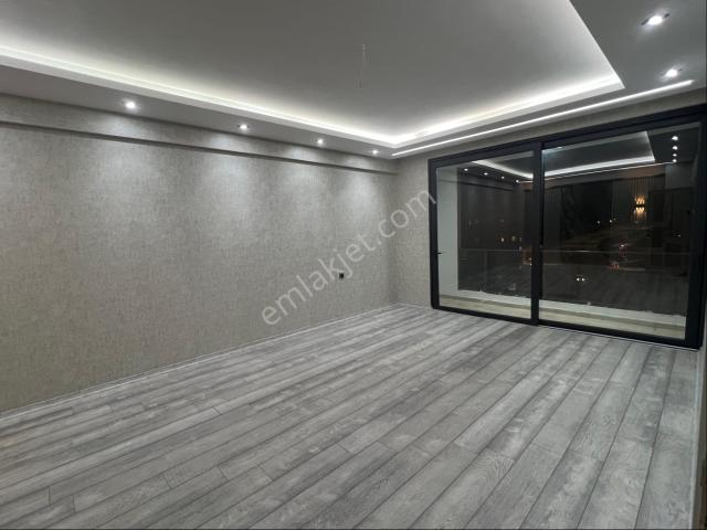 Ulusbey Den Site İçerisinde Lüx 2+1 Ara Kat 3