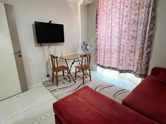 Ulusoy Caddesinde 2+0 Eşyalı Arakatta Kiralık Daire