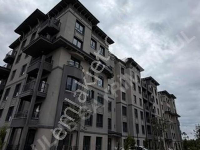 Ulus'tan 3.etap'ta Millet Bahçesi Cephe 2+1 82m2 5.kat Kiralık