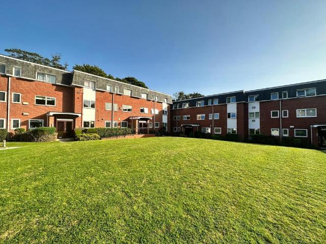 Ulverscroft, Prenton, CH43 2 bed apartment to rent £900 pcm £208 pw