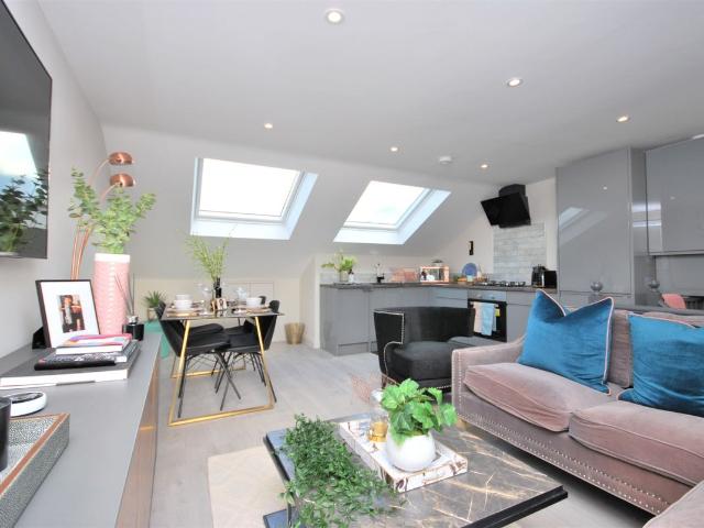 Ulverscroft Road, London SE22, 4 bed flat to rent, £3,700 pcm | PrimeLocation