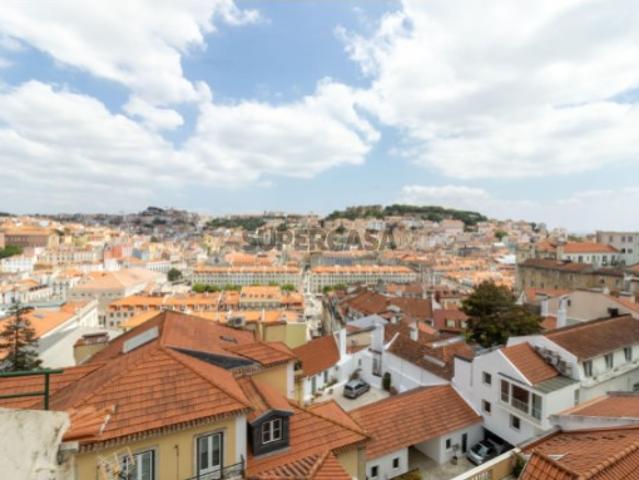 Um apartamento cheio de glamour no coração do Chiado