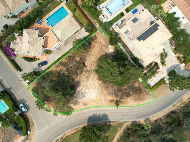 Um dos últimos terrenos restantes na Vila Sol perto de Clubhouse e Café/Restaurantes