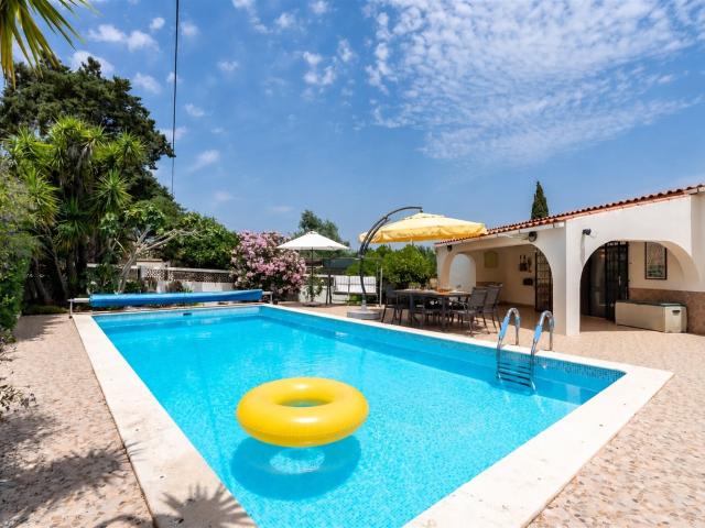 Um Lar Feito para a Vida Familiar, Entretenimento e Aproveit. 322m² Silves