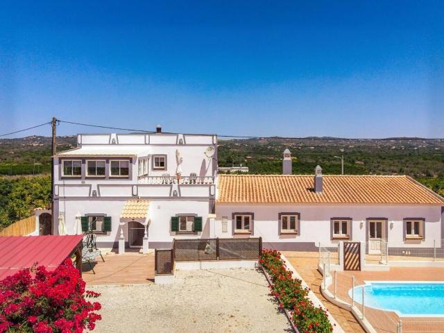 Um Retiro de Villa de Campo e Oportunidade de Negócios 123. 148m² Algoz e Tunes