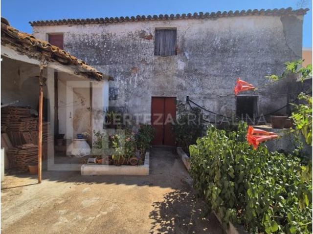 UMA CASA COM HISTÓRIA, À ESPERA DE UM NOVO CAPÍTULO