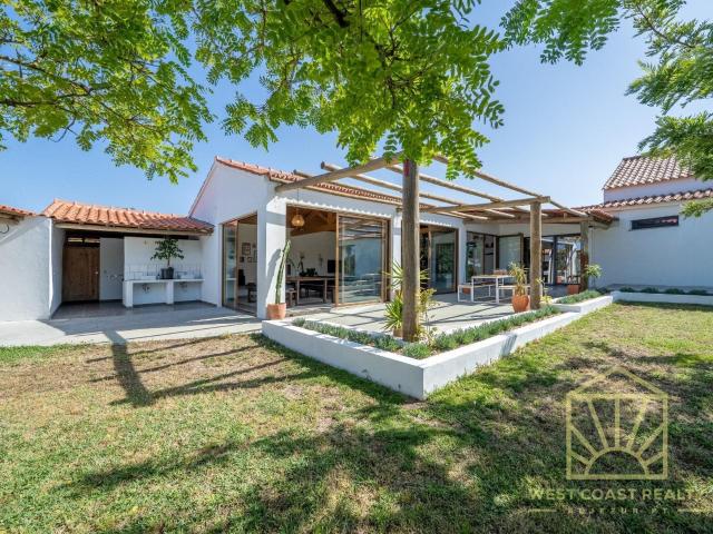 Uma casa de sonho para uma família. Um verdadeiro achado. Um. 342m² Aljezur