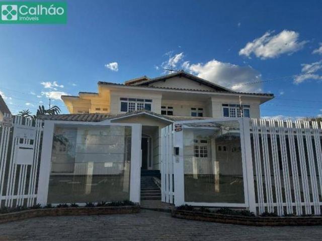 UMA CASA ESPETACULAR DE ALTO PADRÃO NO LAGO NORTE!