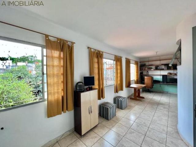 Uma casa para viver, gerar renda, plantar e reunir a família no Taboão, Diadema