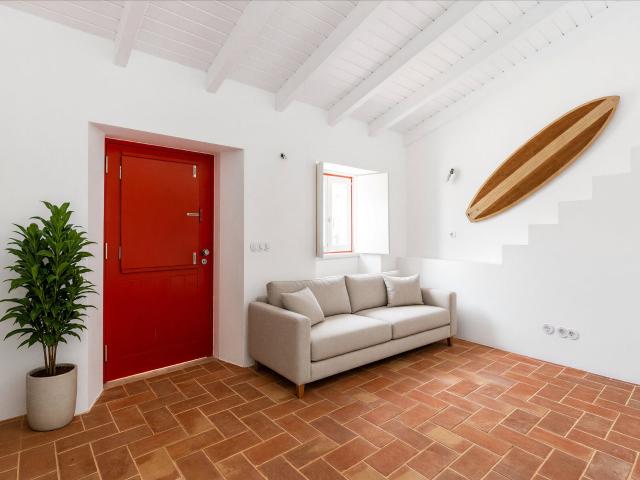 Uma das poucas casas tradicionais de aldeia ainda existentes. 47m² Vila do Bispo e Raposeira