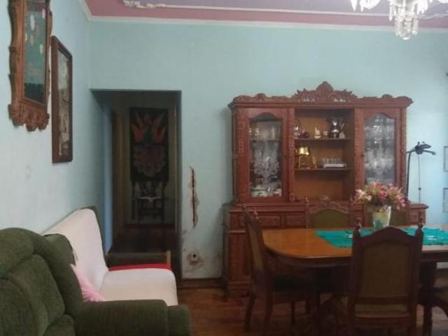Residência Exclusiva junto à Praça Libaneza: 600m² de Terreno no Jardim Lindóia