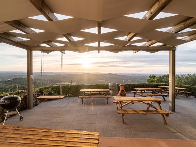 Uma propriedade única dentro de uma vila medieval no castelo. 414m² Évora Monte Santa Maria