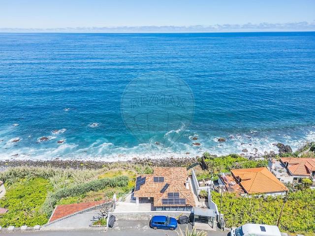 Uma Rara Joia à Beira Mar na Ilha da Madeira 239m² Ponta Delgada