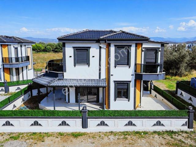 Umas Solutıon'dan Müstakil Bahçeli 3+1 Modern Fırsat Villa