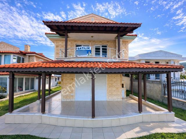 Umas Solutıon'dan Cunda'da Denize Sıfır Büyük Villa