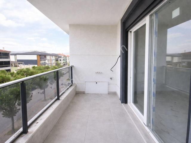 Umas Solutıon'dan Cadde Üzeri Geniş Ferah 2+1 Sıfır Daire