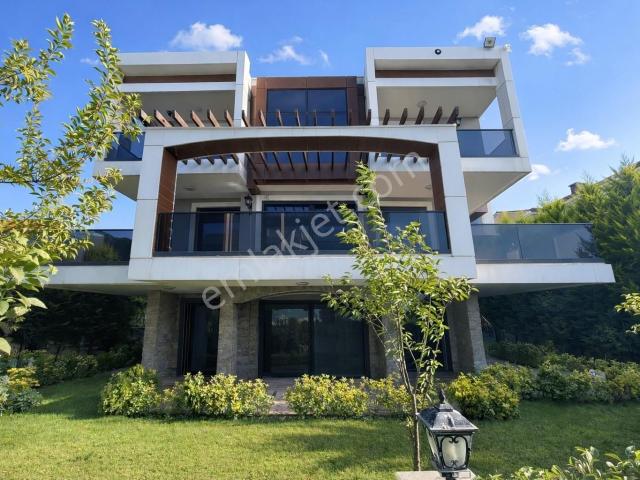 Umas Solutıon'dan Denize Sıfır 7+2 Tripleks Lüks Villa
