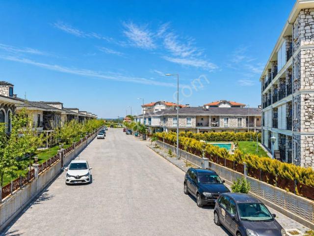 Umas Solutıon'dan Güvenlikli Ve Havuzlu Sitede 2+1 Kiralık Daire