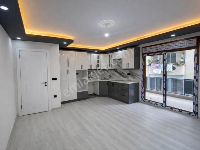 Umas Solutıon'dan Kırlangıç'a 200m 2+1 Sıfır Daire