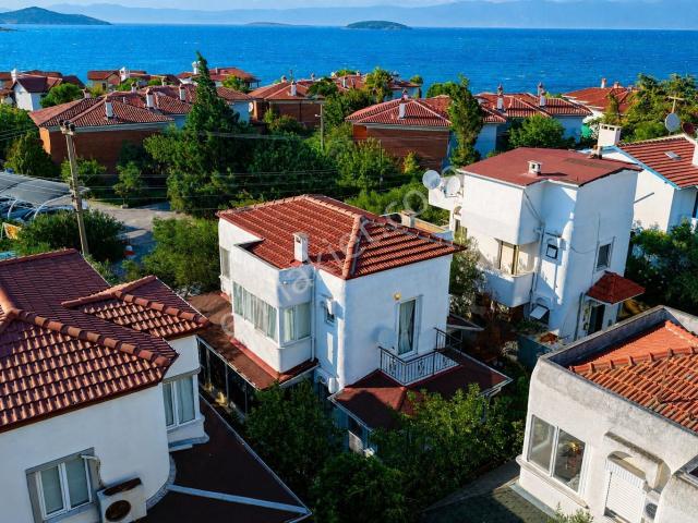Umas Solutıon'dan Sahilkent'te Cadde Üzerinde 3+1 Müstakil Villa