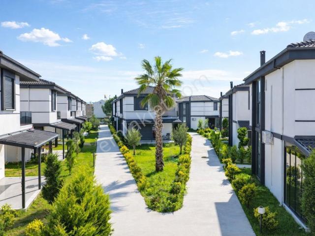 Umas Solutıon'dan Site İçerisinde Geniş Ferah 3+1 Villa