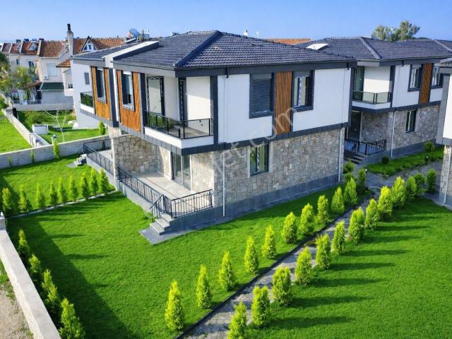 Umas Solutıon'dan Site İçinde Modern Konsept 3+1 Sıfır Villa