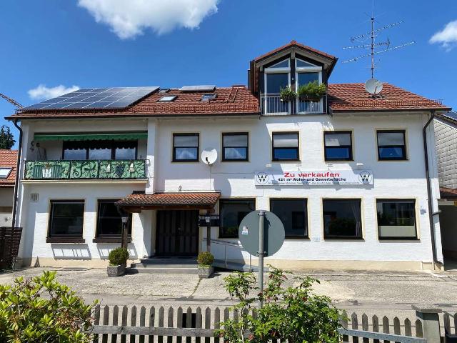 UMBAU ZU EINER 5 ZIMMER WOHNUNG ODER ZWEI WOHNEINHEITEN POTENZIALFLÄCHE IM ERDGESCHOSS