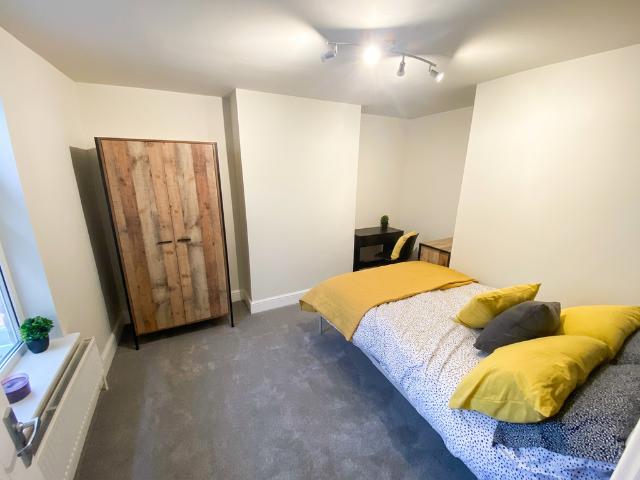 Umberslade Road Room 6, Selly Oak B29 1 bed house to rent £521 pcm £120 pw