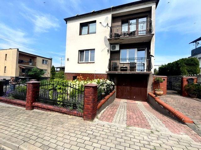 Umeblowany dom wolnostojący 240 m² na wynajem Lubasz