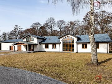 Umeblowany dom wolnostojący 443 m² na wynajem Wróblew