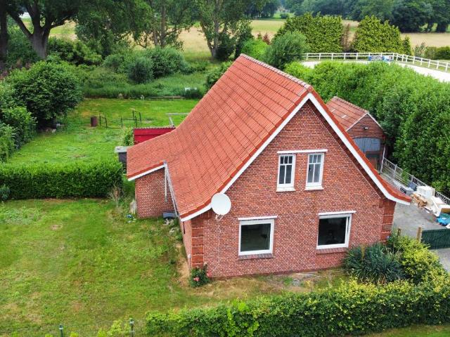Umfassend modernisiertes Einfamilienhaus mit viel Potenzial auf großem Grundstück