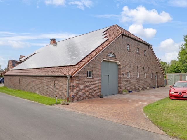 Umfassend sanierter, modernisierter Resthof mit Scheune und Photovoltaik in Ostfriesland