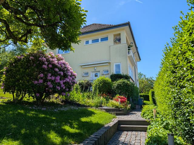 Umfassend saniertes Einfamilienhaus mit Garten in schöner Wohnlage im Süden von Eitorf