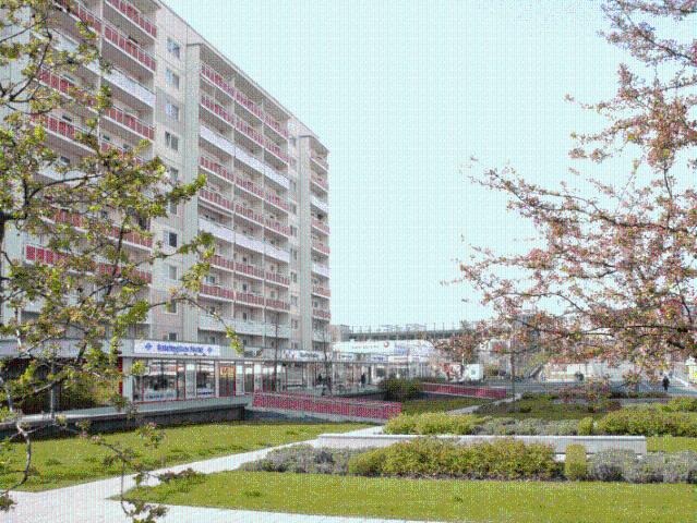 Umgebaute 2 Zimmerwohnung mit Abstellraum und großer Küche