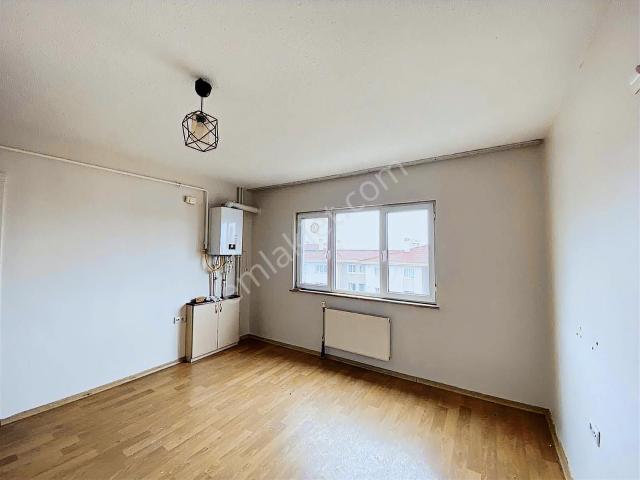 Ümit Emlak|çaydaçıra Kiralık 2+1 Ara Kat Merkezi Daire