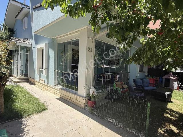 Ümitköy'ün Kalbinde 4.5+1 Satılık Fırsat Villa