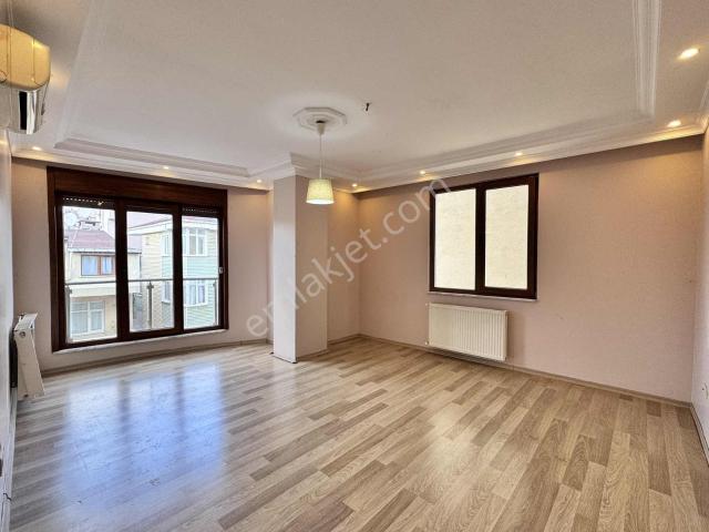 Ümraniye Tepeüstünde Panjurlu,klimalı 3+1 Kiralık Ara Kat Daire