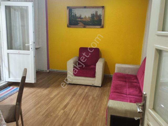 Ümraniye Yamanevler Mah M5 Metroya 4 Dakka Yürüme Mesafesinde Kiralık Daire Ev