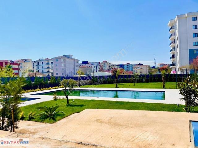 Ümraniye Aşağı Dudullu 'da Varna City 'de Kiralık 3+1 Daire