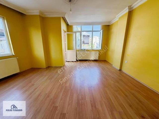 Ümraniye Ademyavuz Mah. Metroya5dk Mesafede Kiralık 1+1 Daire