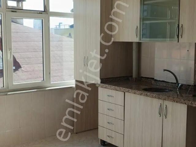 Ümraniye Çakmak Mahallesi Özduru Sokak 2+1 Kiralık