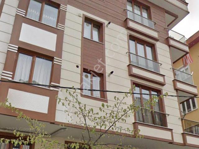 Ümraniye Çakmak Mahallesi’nde Metroya Yakın, Balkonlu 2+1 Kiralık Daire